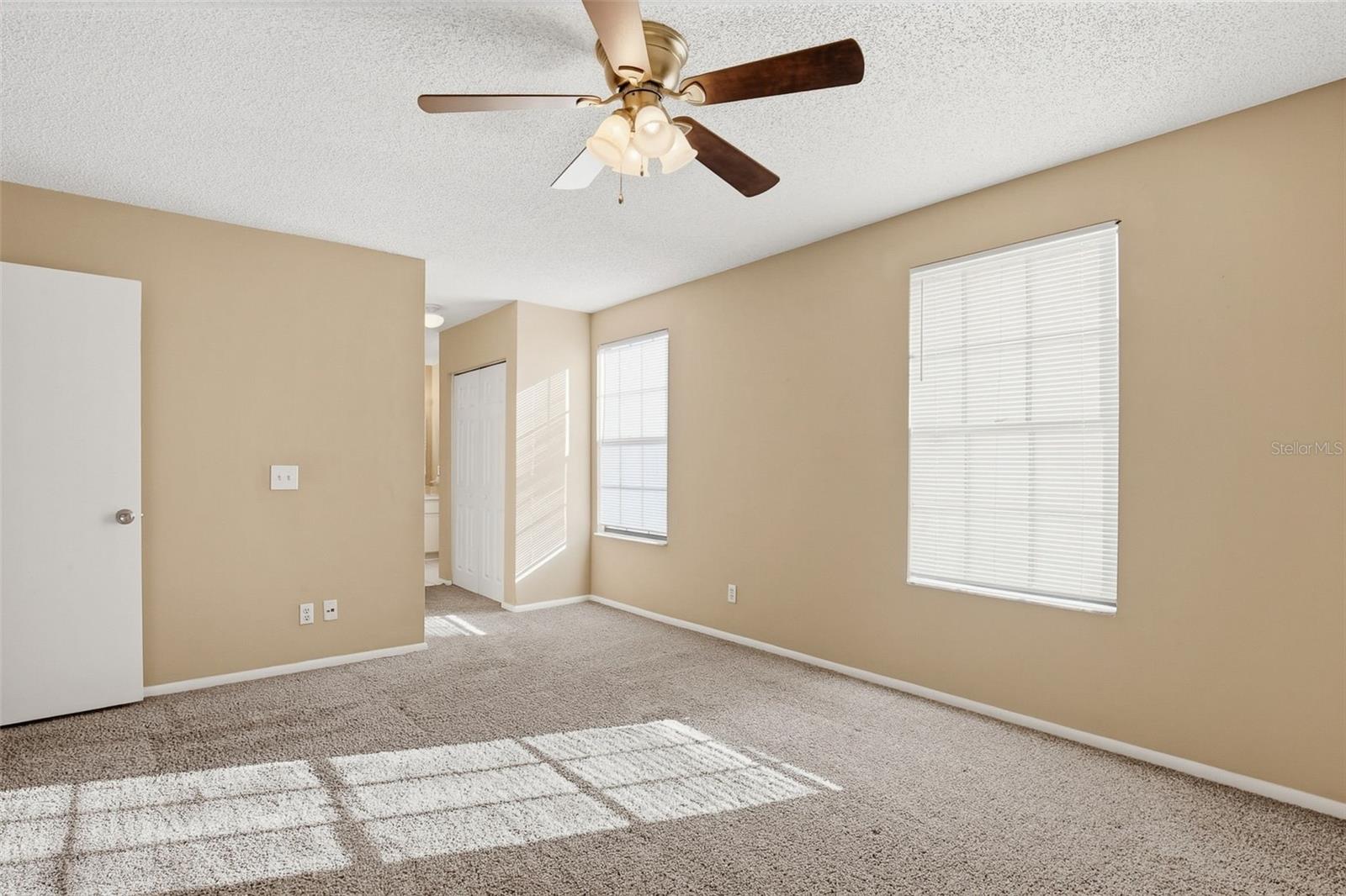15908 Bridgewater Ln Property Photo 27