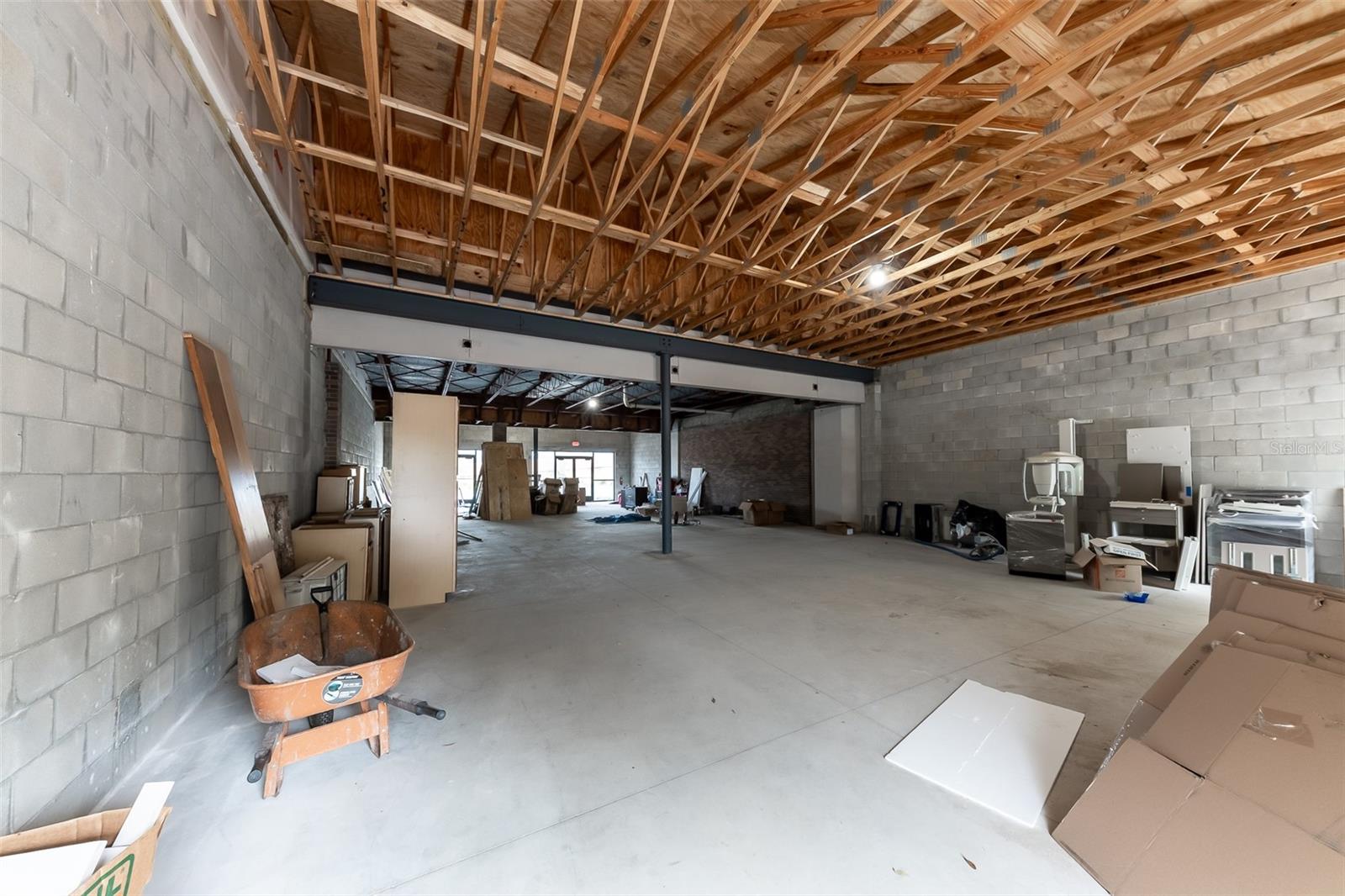945 State Road 436 #b And C Property Photo 7