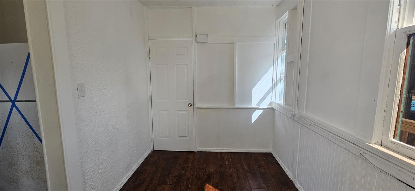 709 Ora St #06 Property Photo 2
