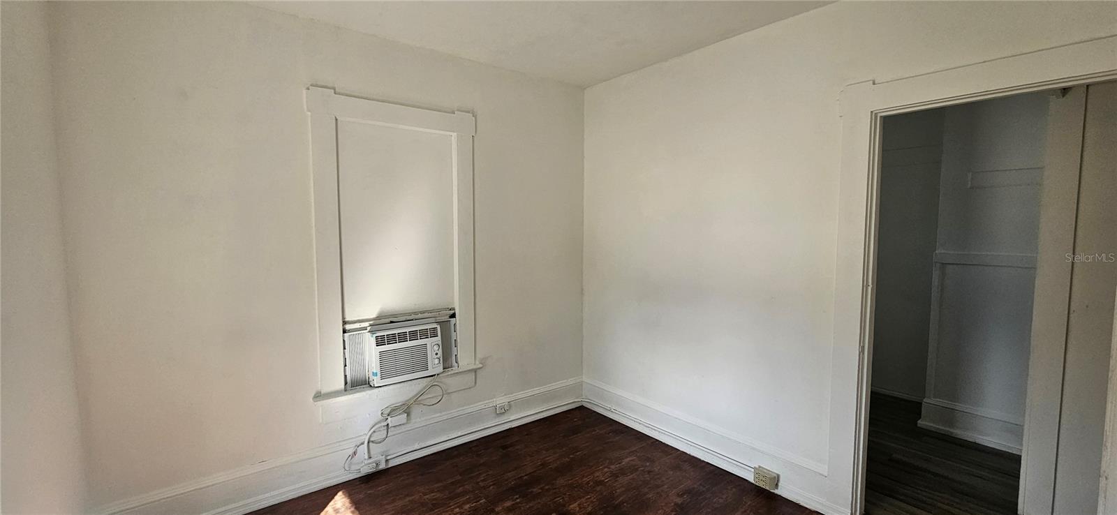 709 Ora St #06 Property Photo 5