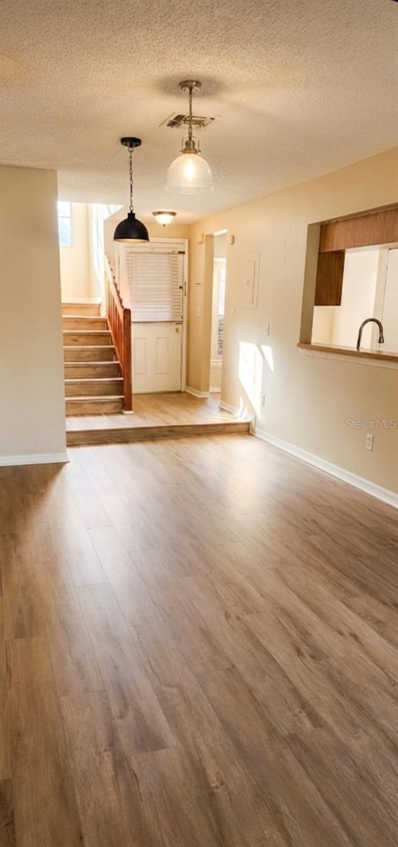 6050 Scotchwood Gln #105 Property Photo 14