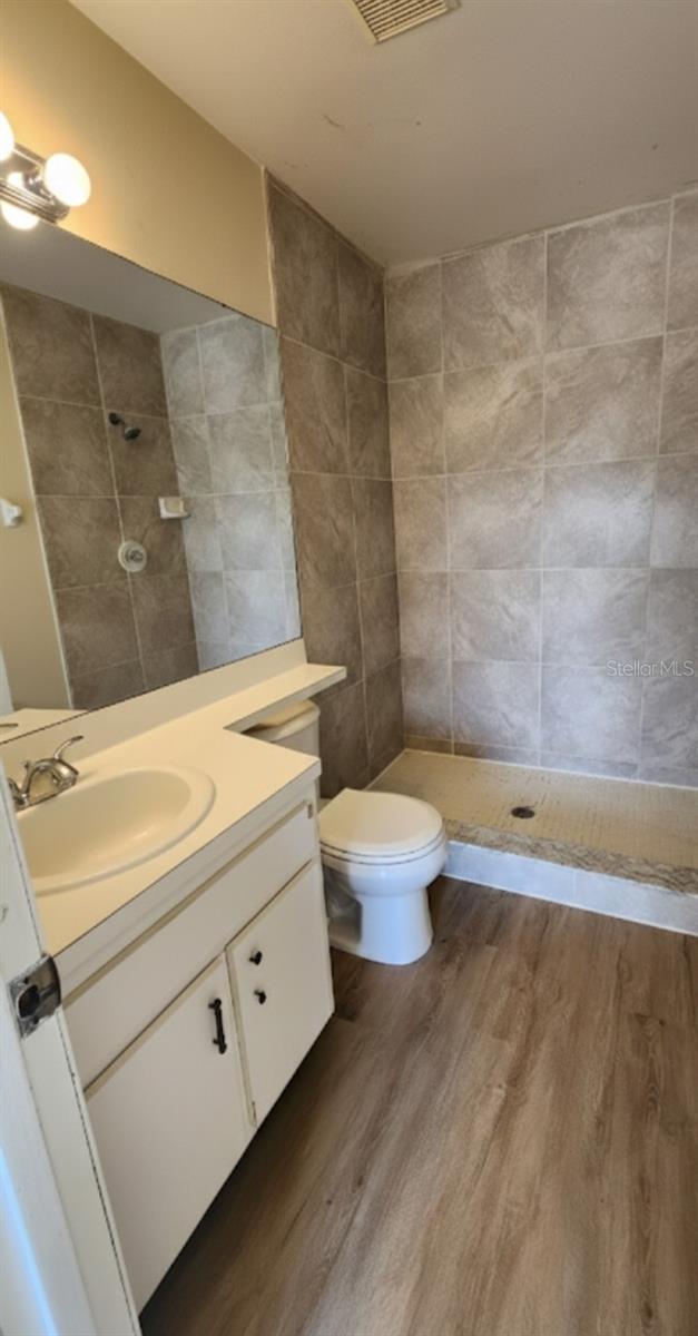 6050 Scotchwood Gln #105 Property Photo 22