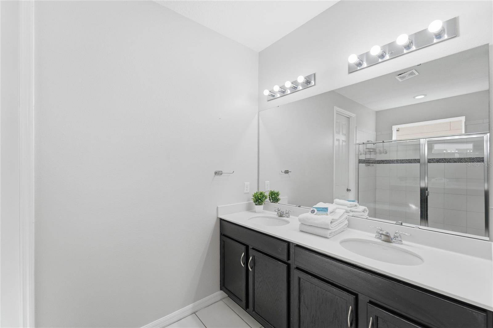 1860 Sawyer Palm Pl Property Photo 7