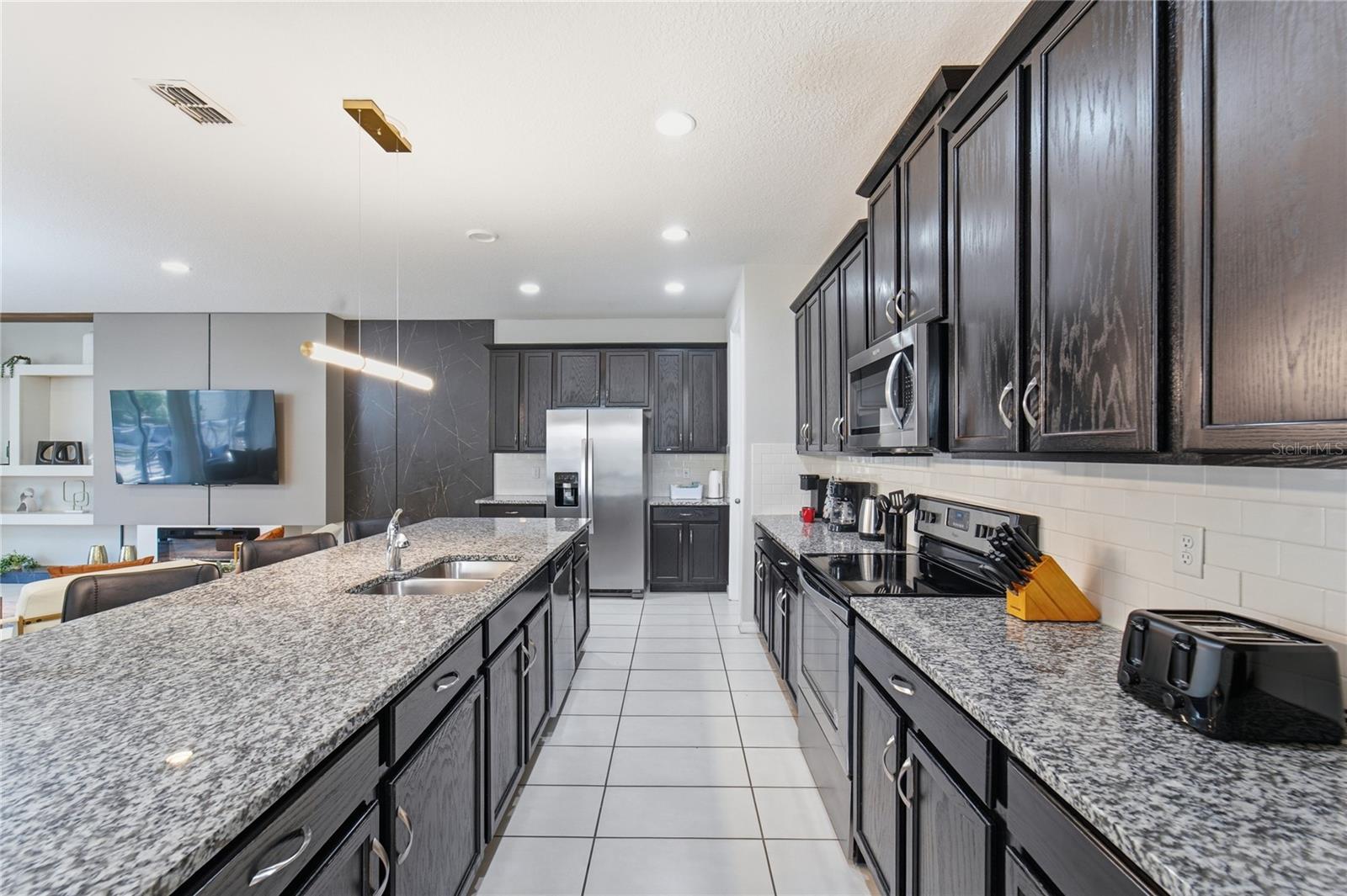 1860 Sawyer Palm Pl Property Photo 18