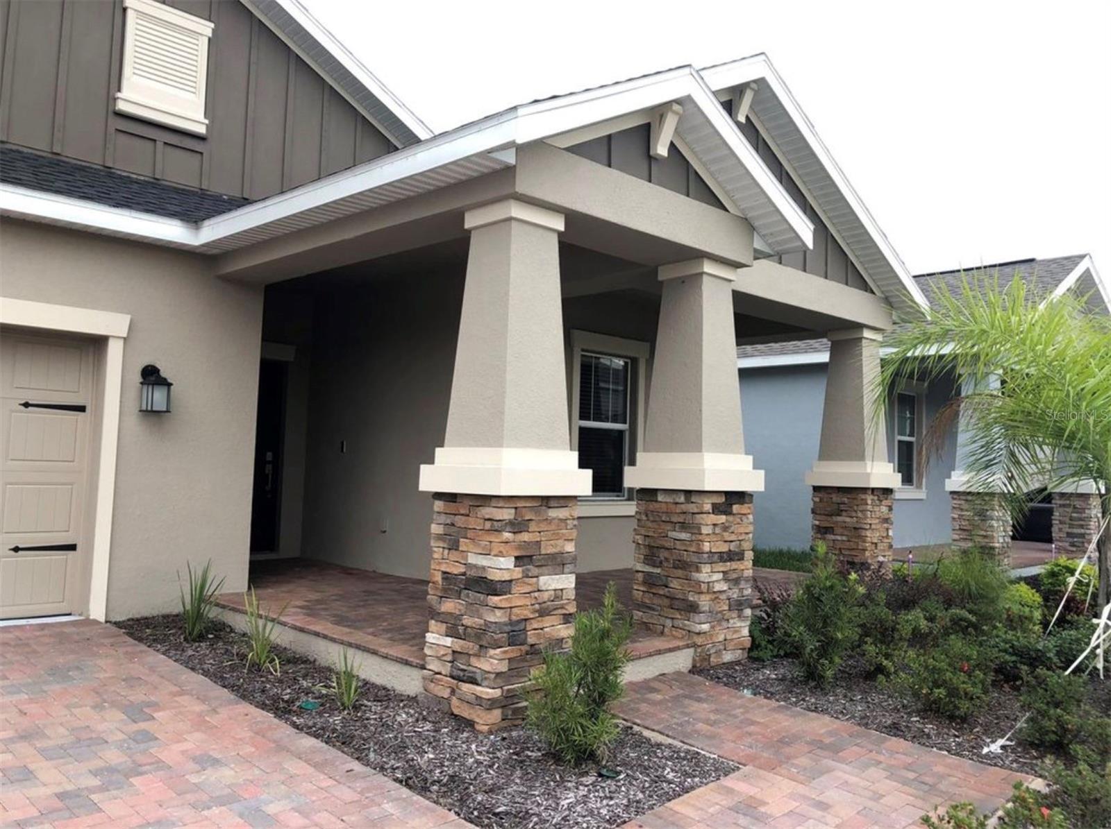 10229 Lovegrass Ln Property Photo 2