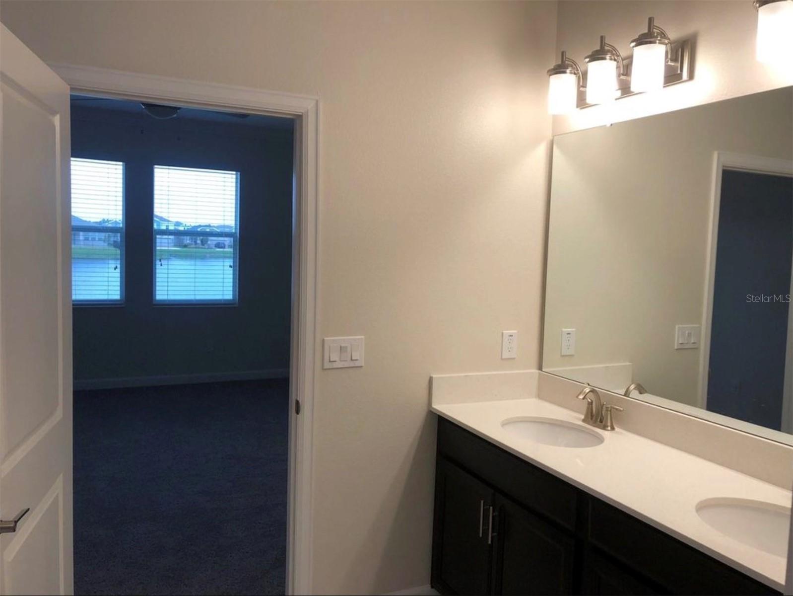 10229 Lovegrass Ln Property Photo 20