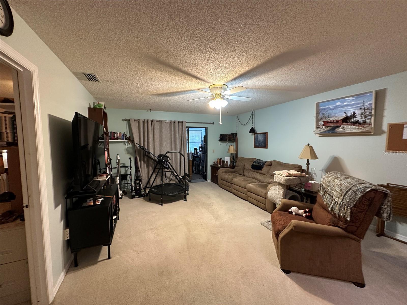 913 Michigan Ave Property Photo 7