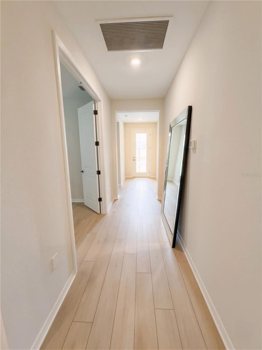 O6386205 Property Photo 6