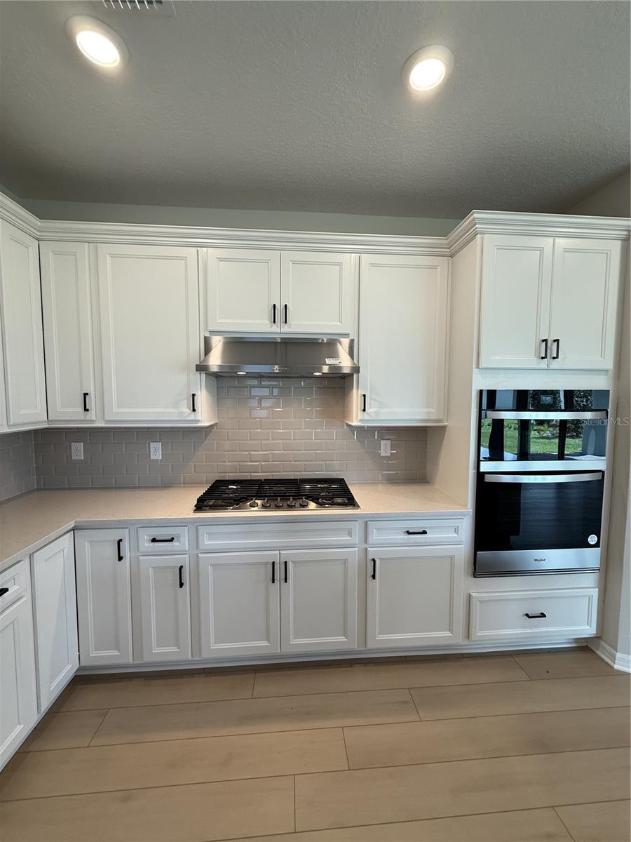 O6386205 Property Photo 11