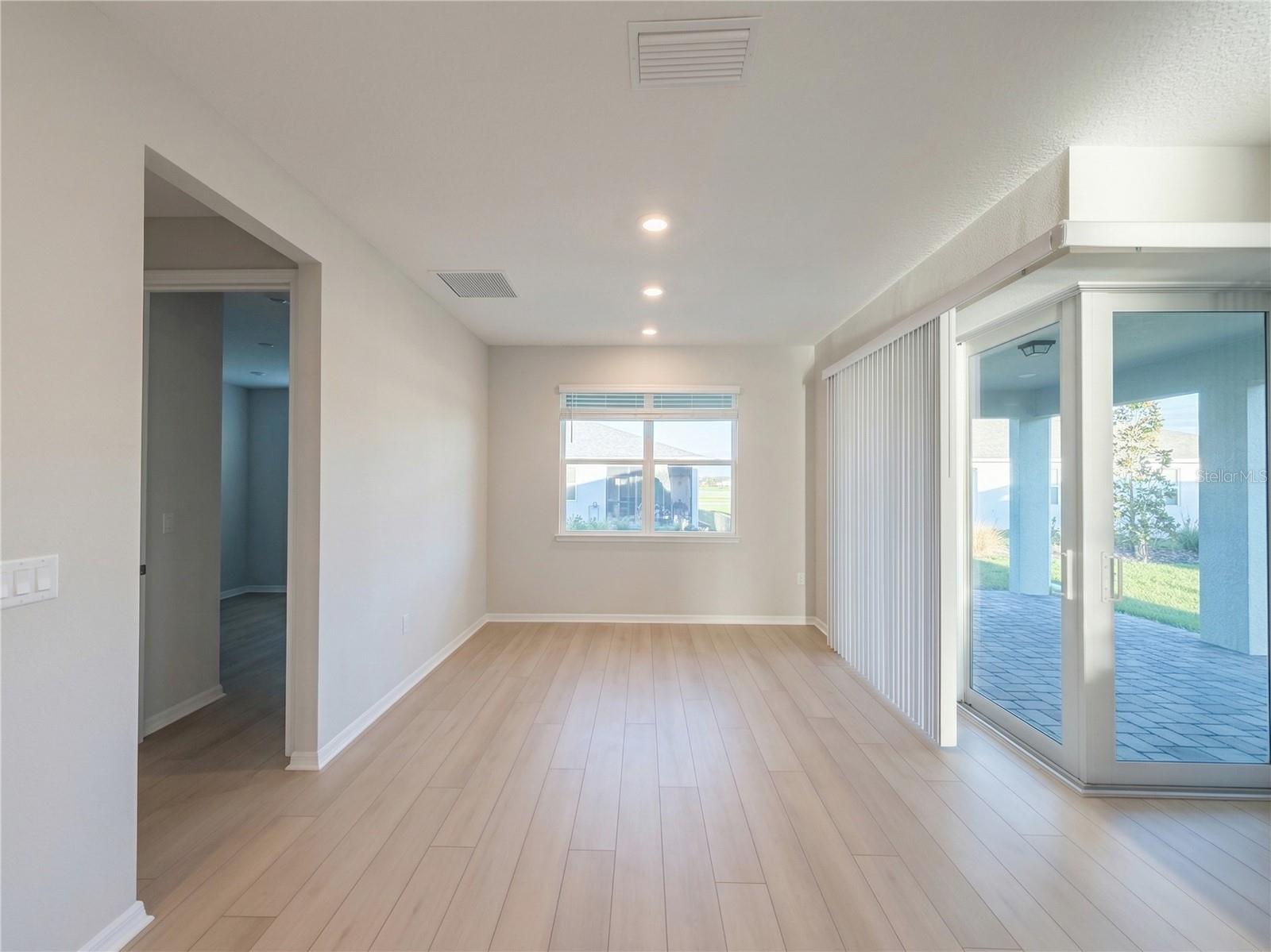 O6386205 Property Photo 13