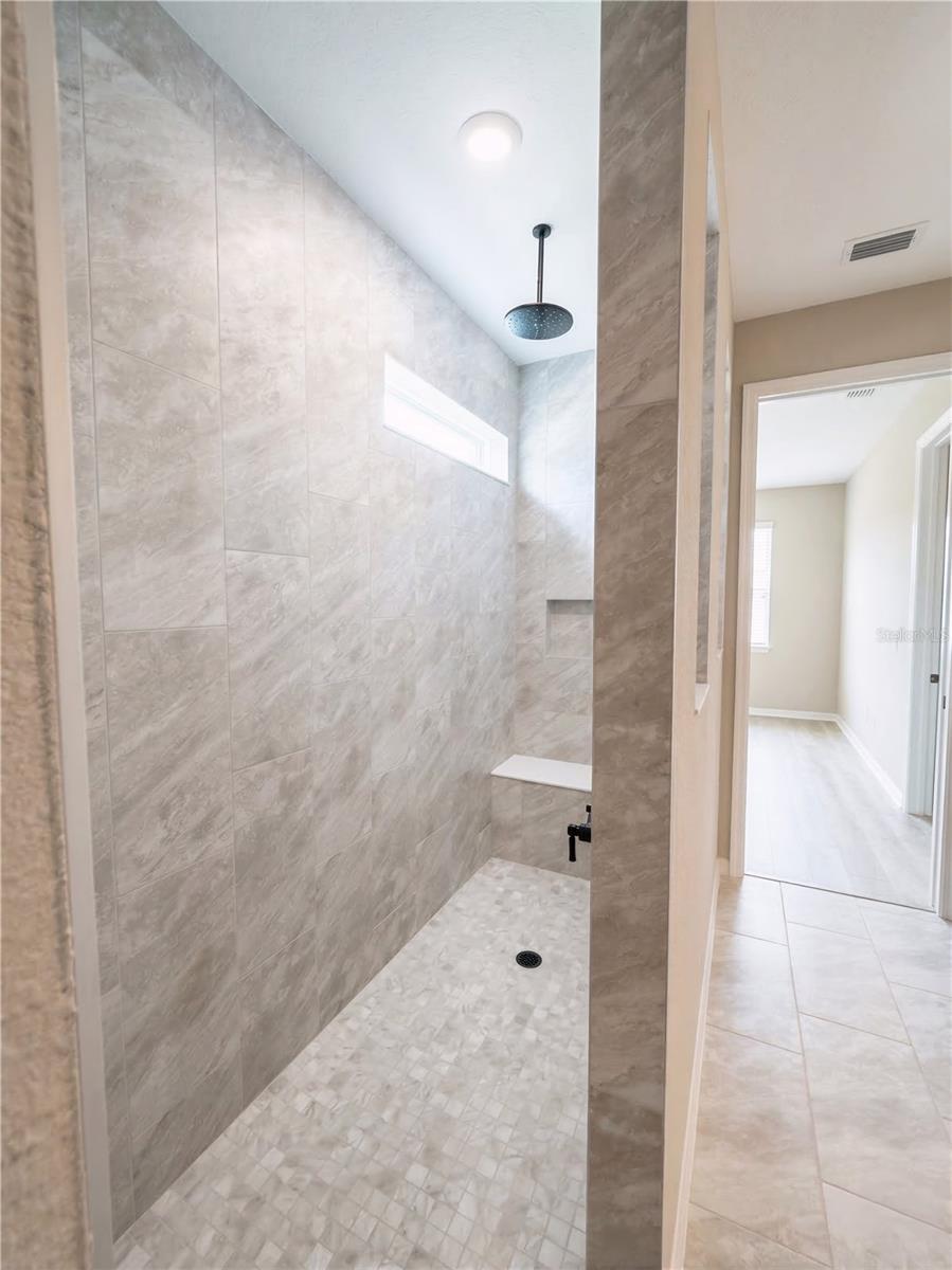 O6386205 Property Photo 20