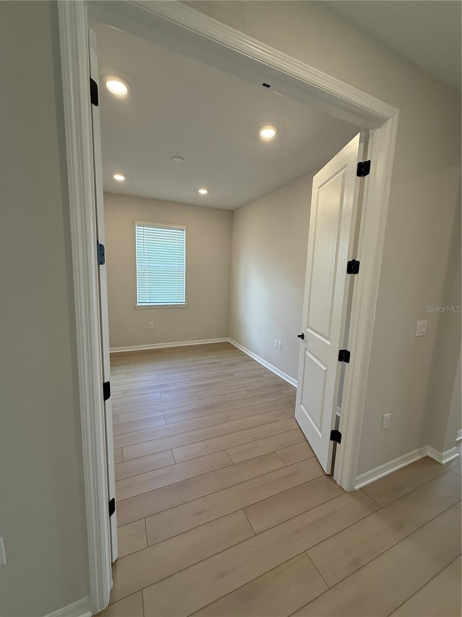 O6386205 Property Photo 21