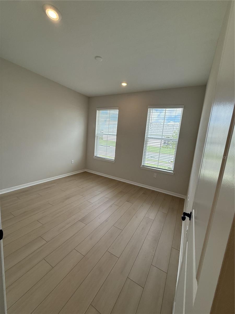 O6386205 Property Photo 23