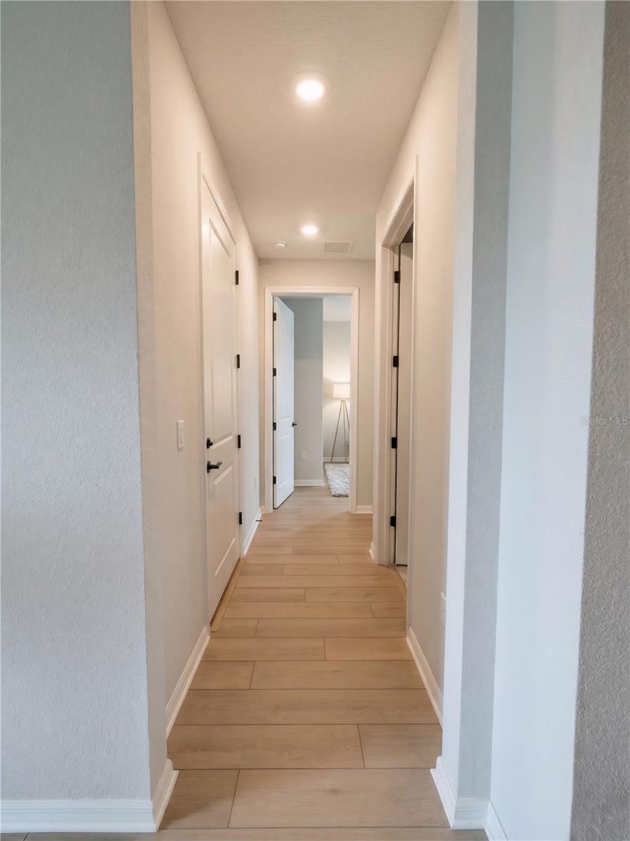 O6386205 Property Photo 26