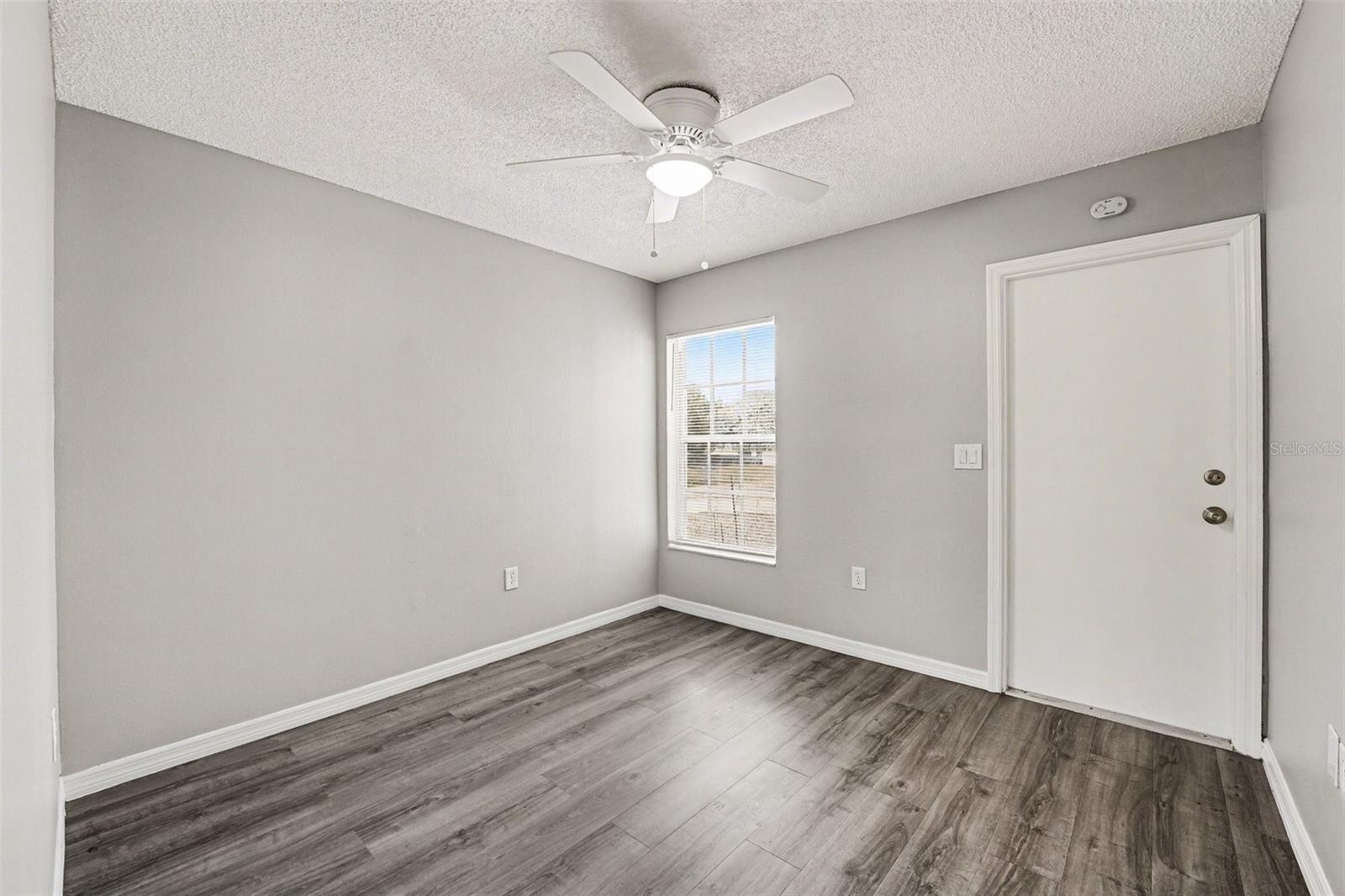 3339 Queens Cove Loop Property Photo 5