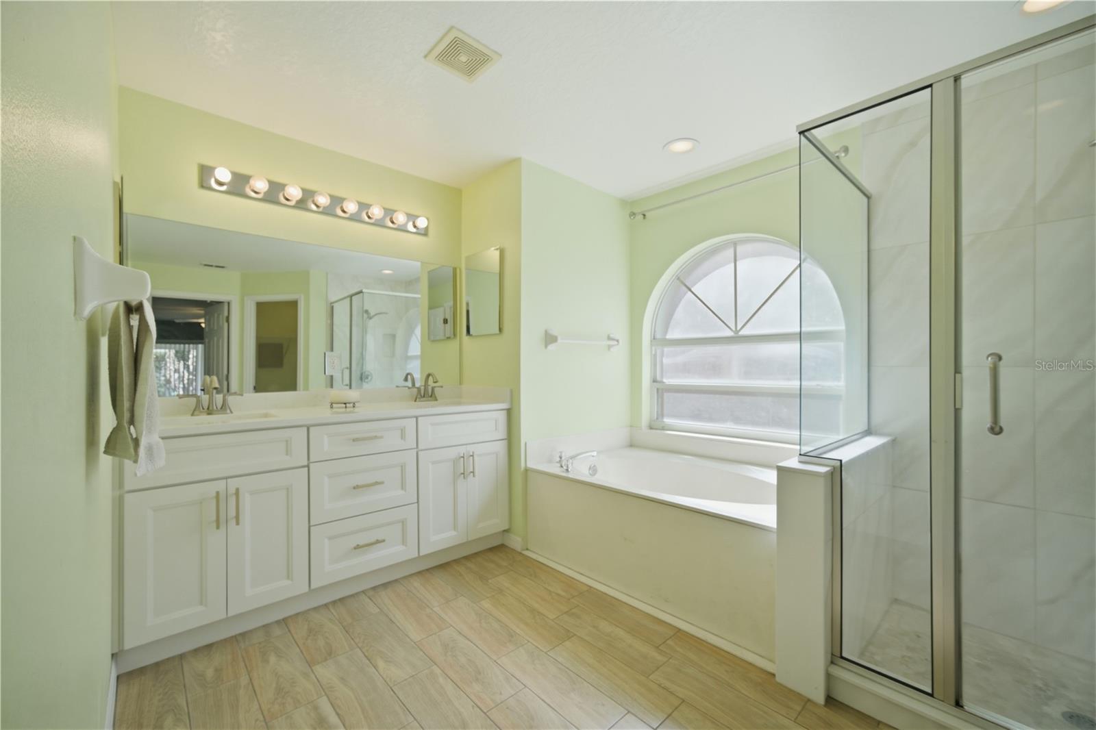 632 Blenheim Loop Property Photo 11