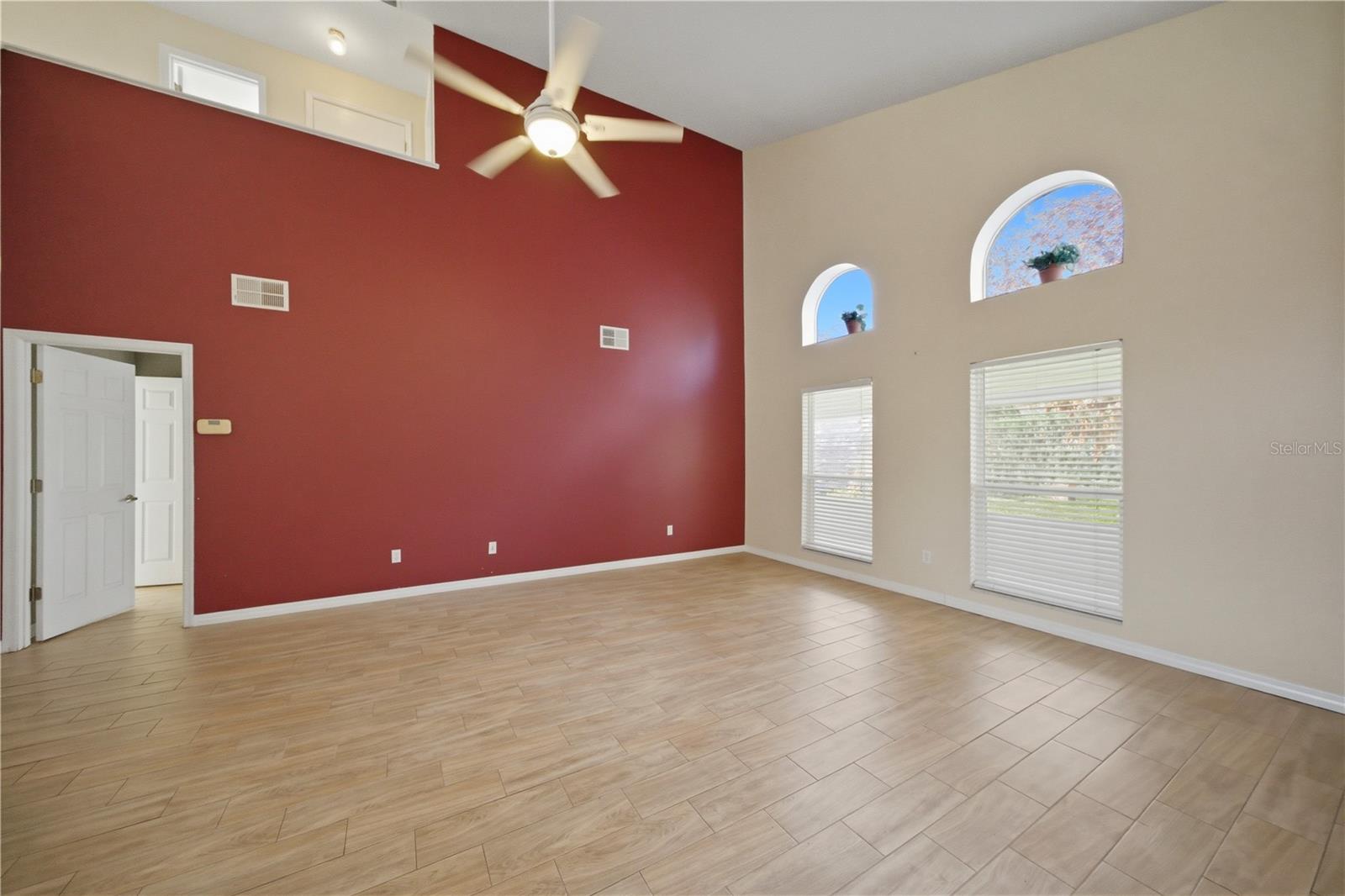 632 Blenheim Loop Property Photo 35