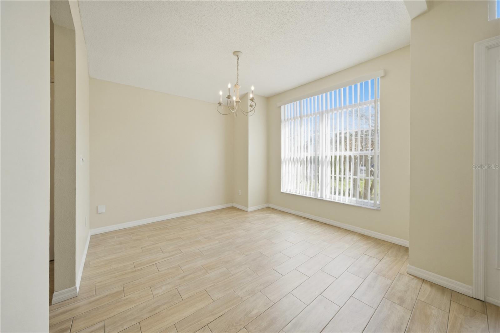 632 Blenheim Loop Property Photo 39