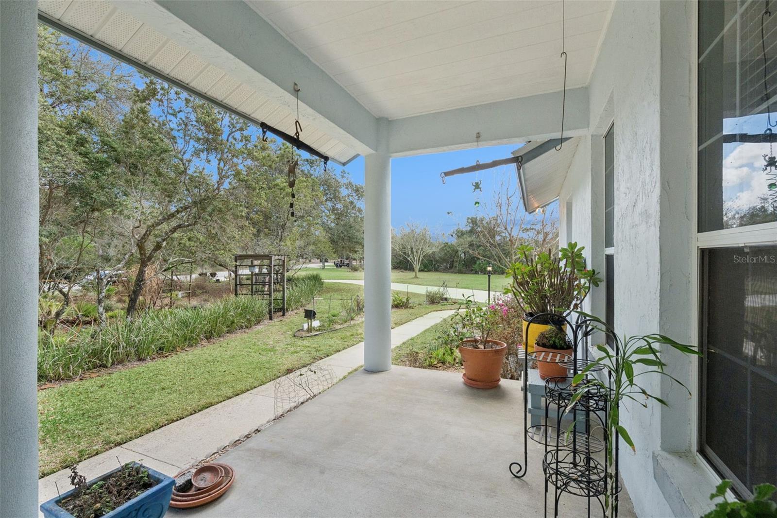 41731 Dahlia St Property Photo 6