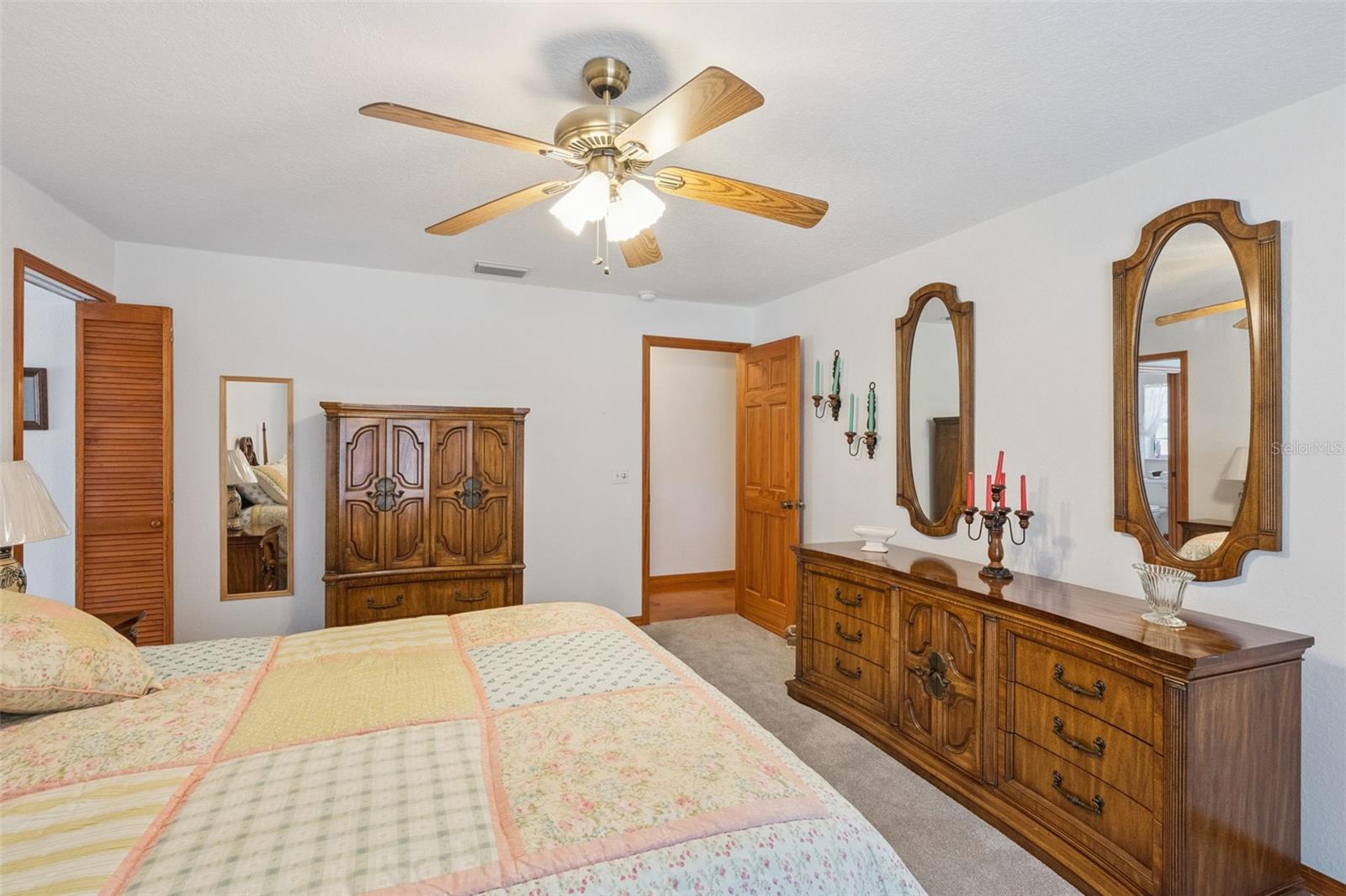 41731 Dahlia St Property Photo 16