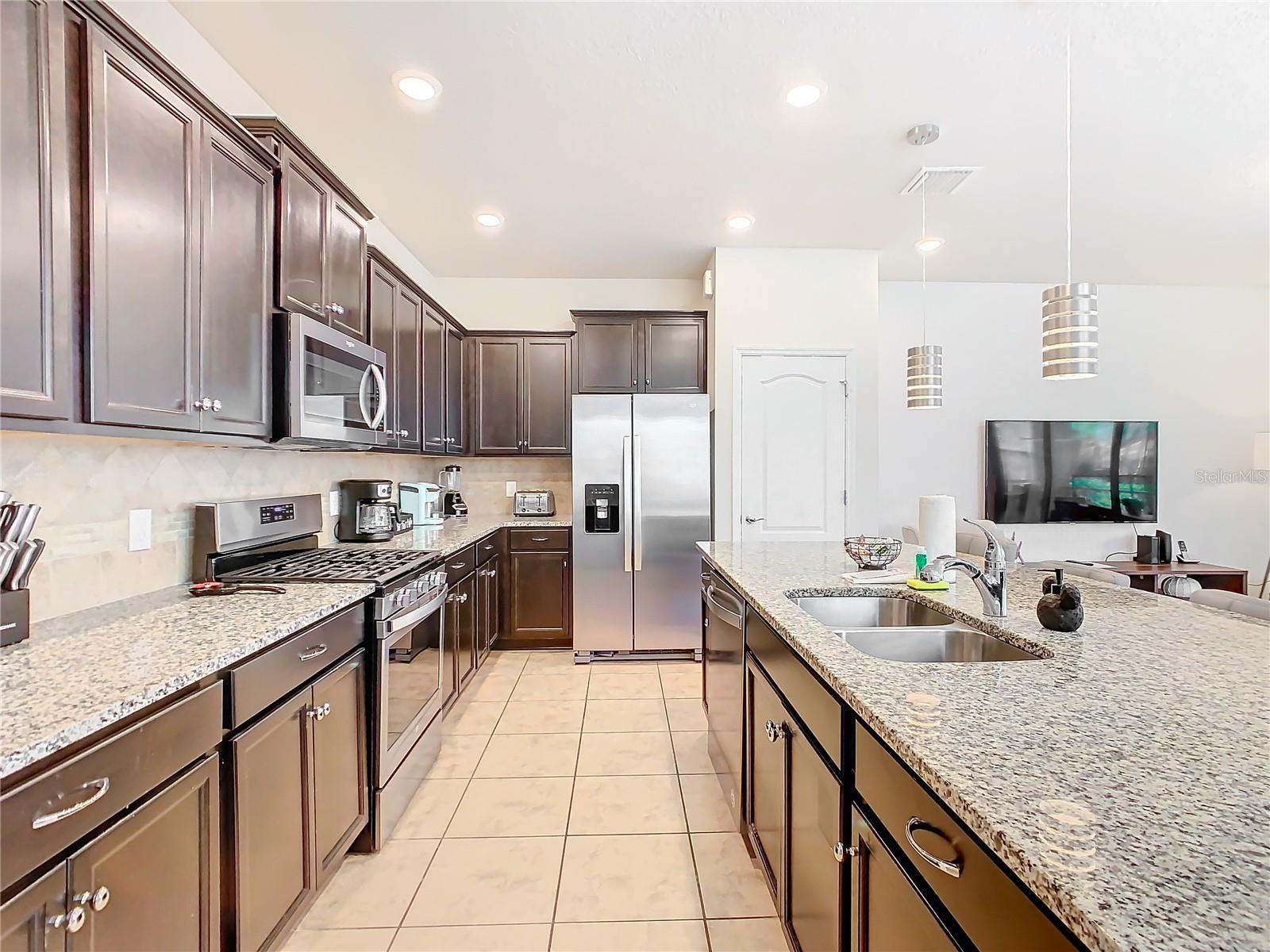 4594 Terrasonesta Dr Property Photo 5