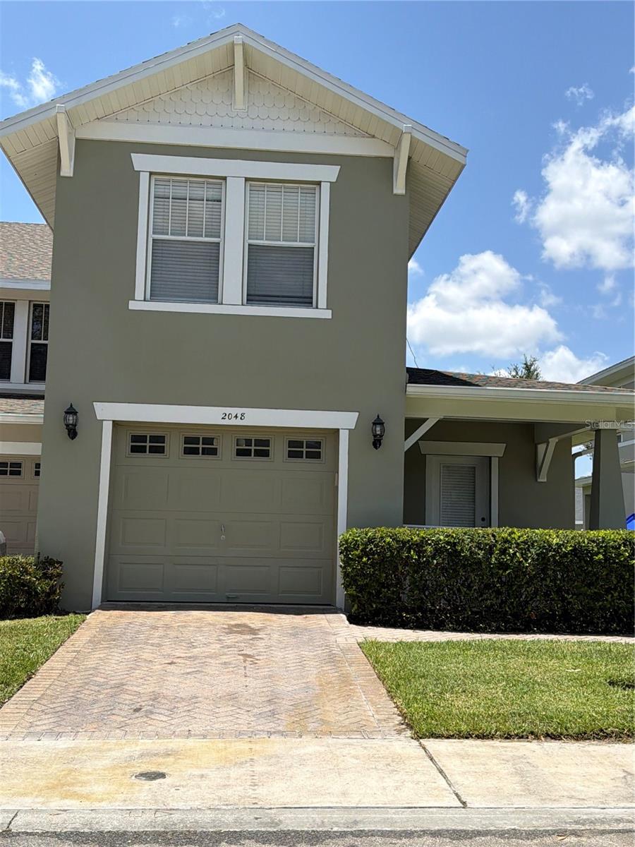 2048 CYPRESS BAY BLVD