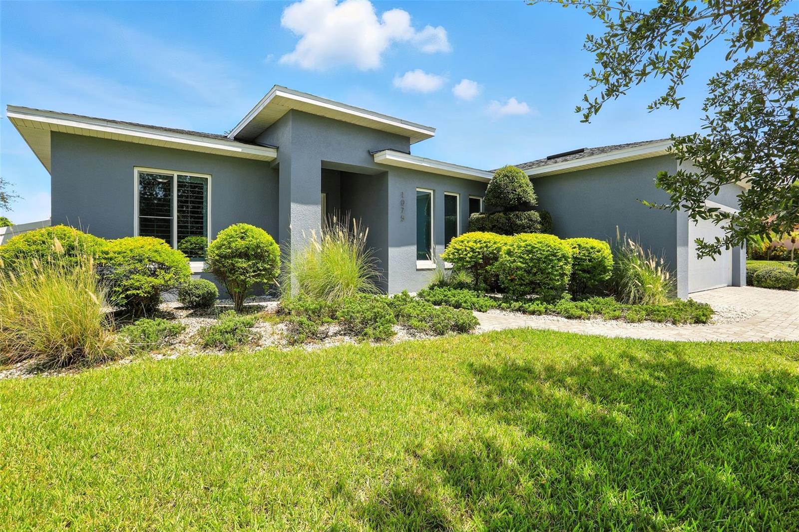 1075 Chase Dr Property Photo 1