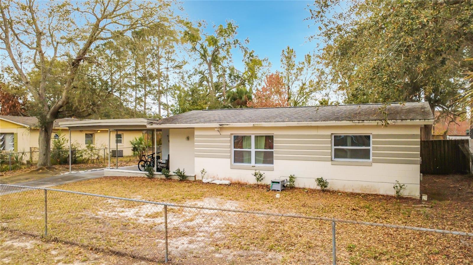 741 HILLVIEW DR Property Photo 1
