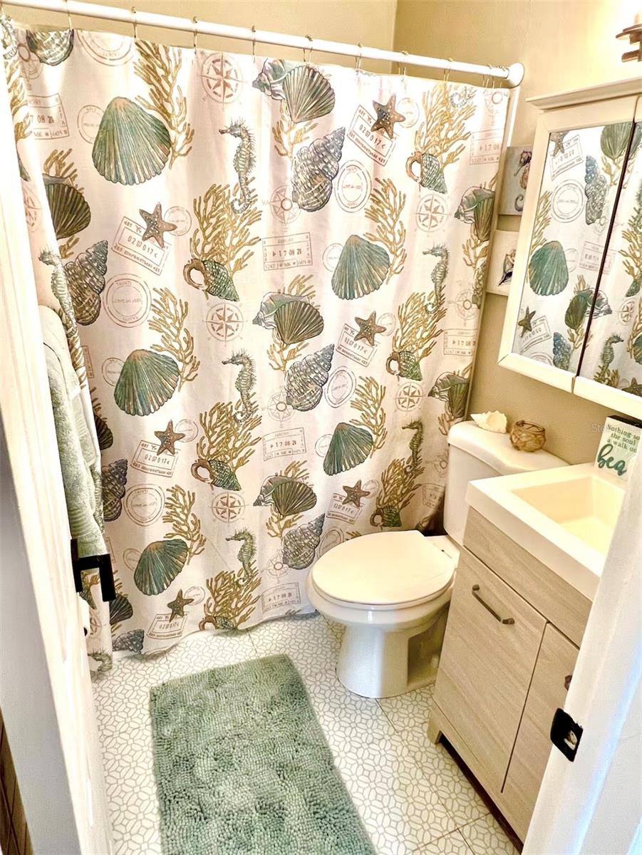 5003 Adanson St Property Photo 6