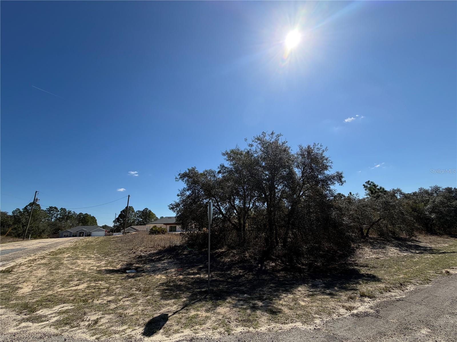 6725 N Killinger Ter Property Photo 3