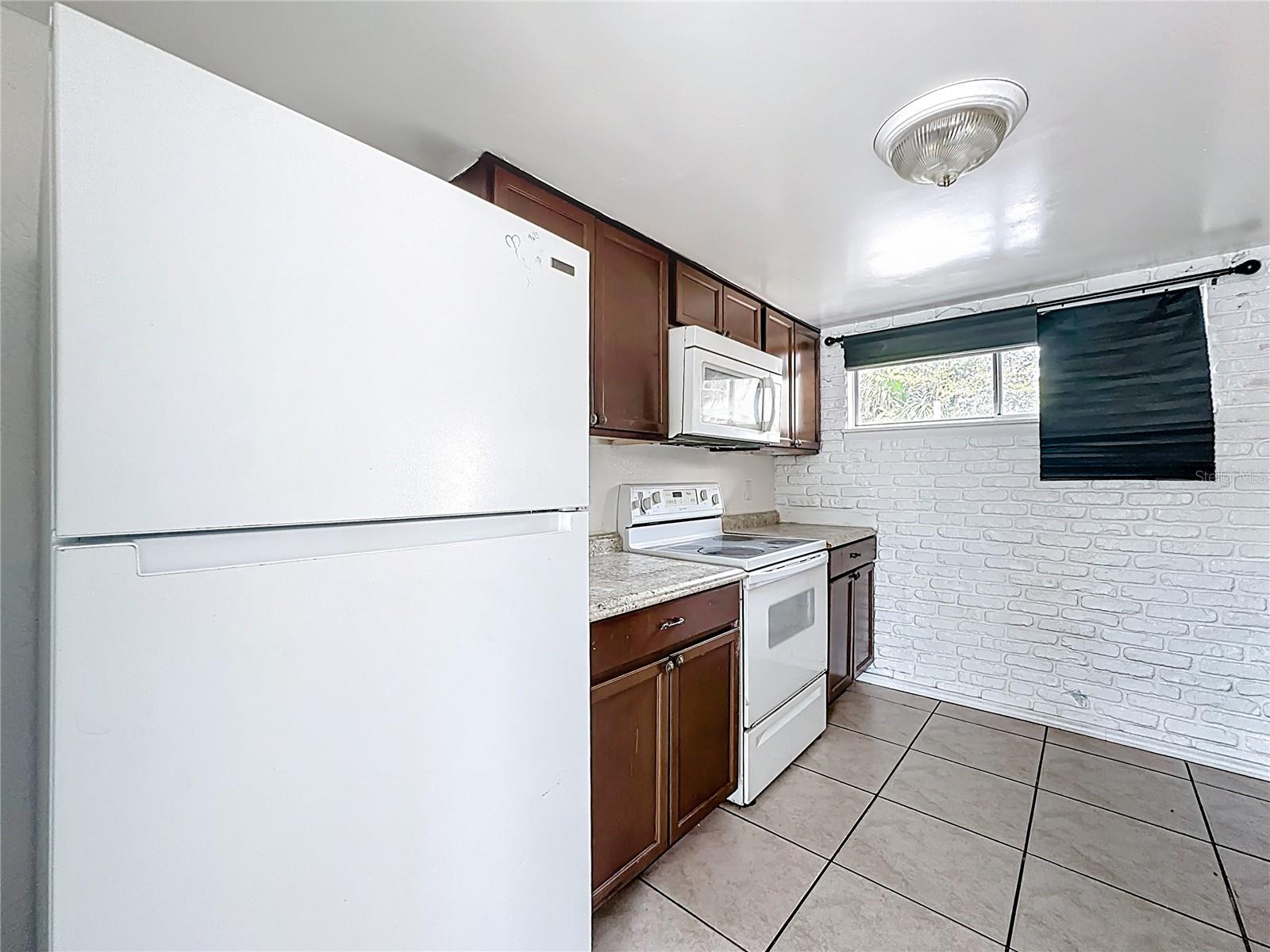 3968 Crayrich Cir #c3 Property Photo 9