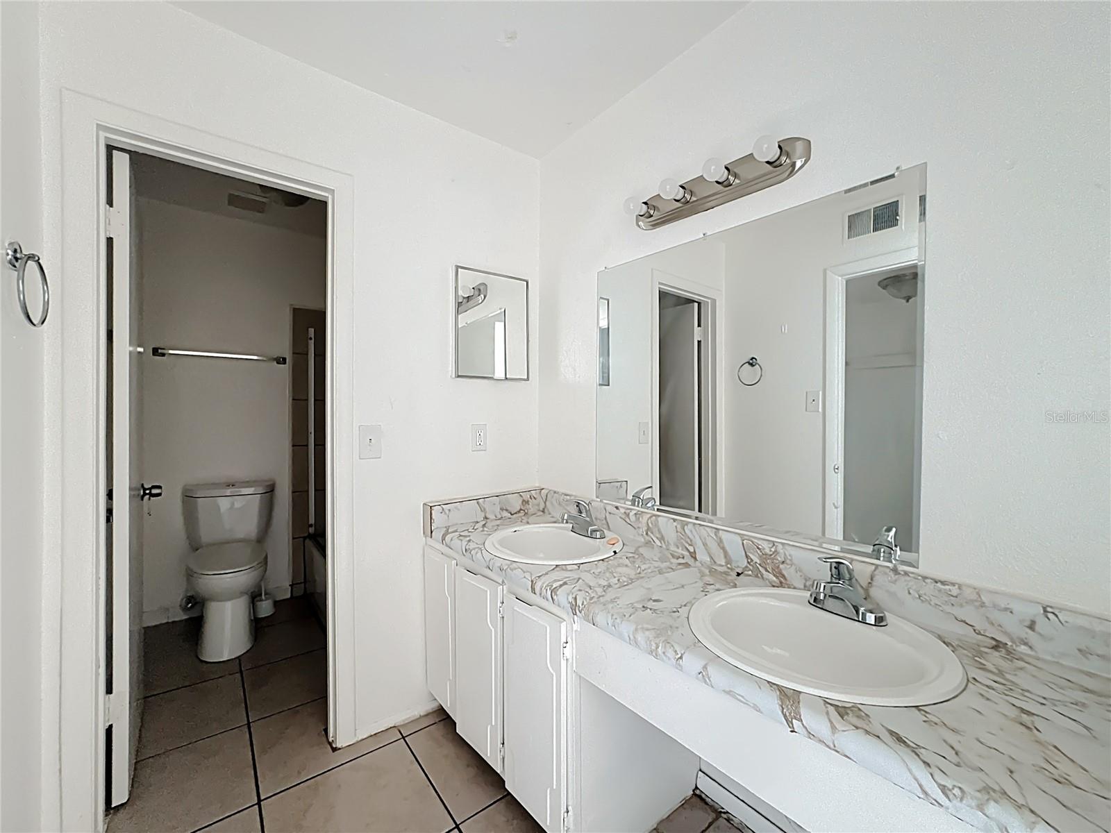 3968 Crayrich Cir #c3 Property Photo 26
