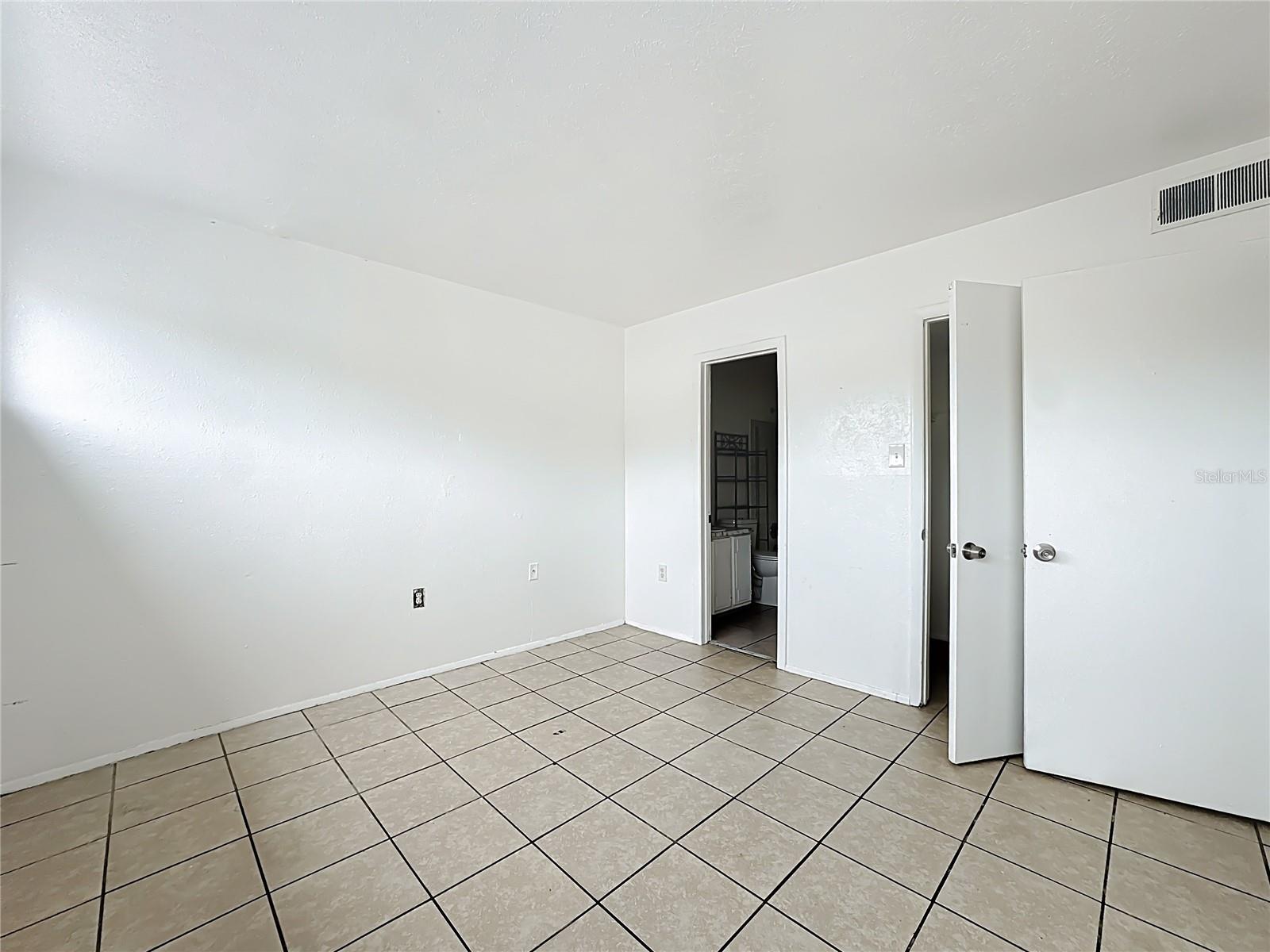 3968 Crayrich Cir #c3 Property Photo 29