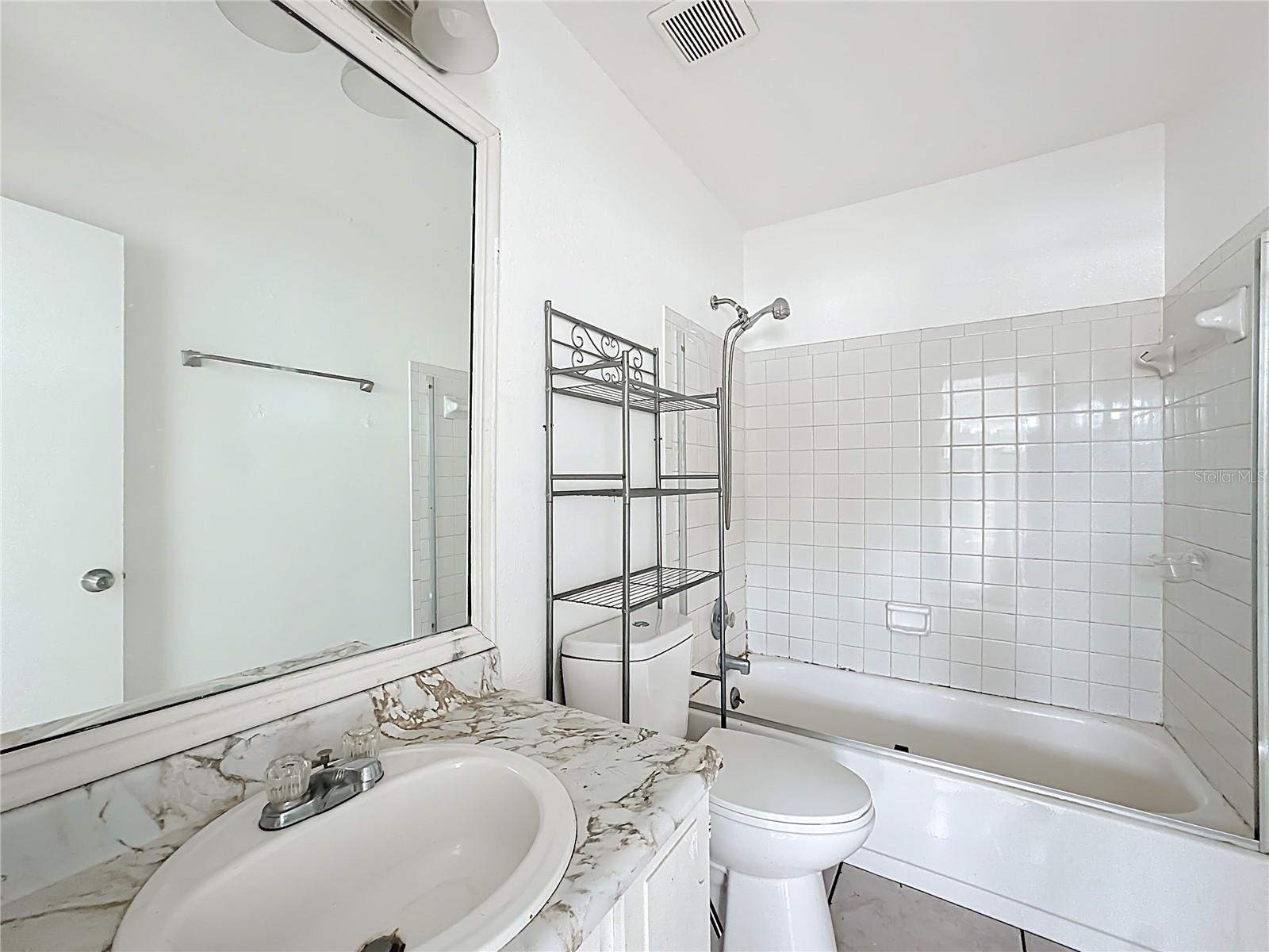 3968 Crayrich Cir #c3 Property Photo 32