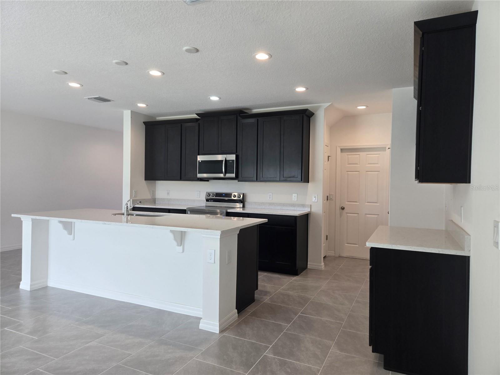 1591 Cloudy Ct Property Photo 6