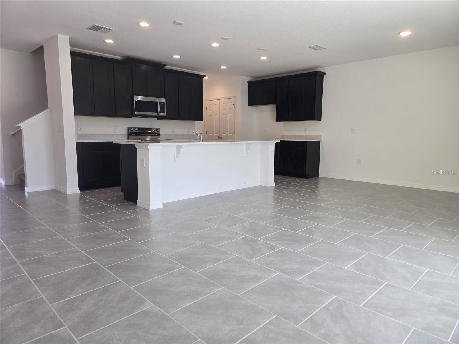 1591 Cloudy Ct Property Photo 7