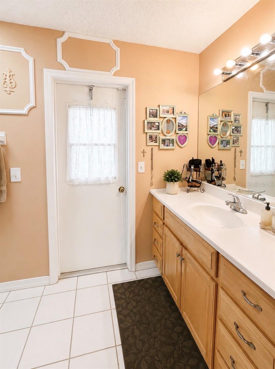 1012 Forest Cir Property Photo 12