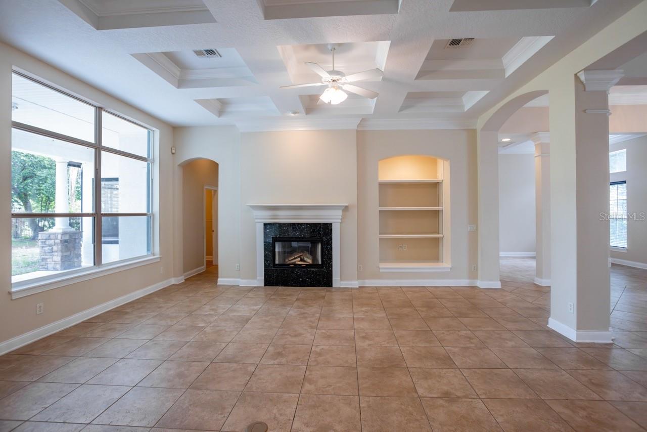 25609 Hawks Run Ln Property Photo 5