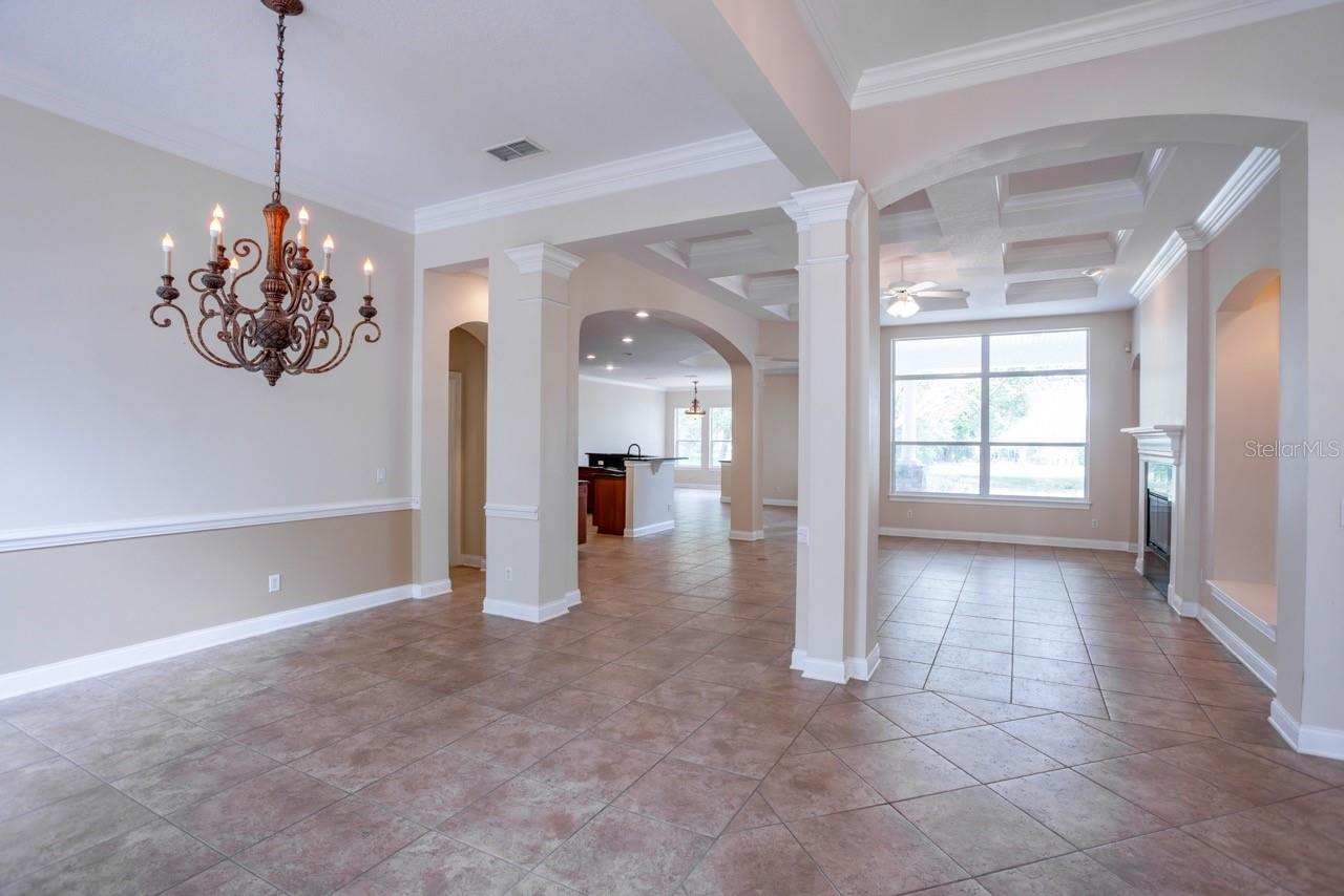 25609 Hawks Run Ln Property Photo 8