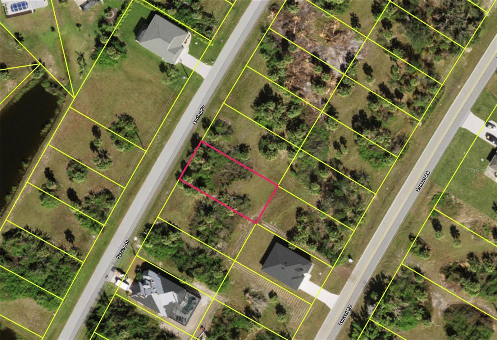 146 Spring Dr Property Photo 1