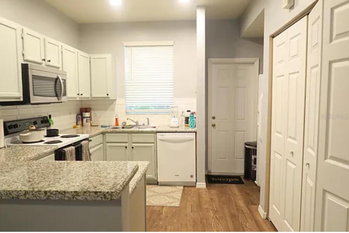 4415 Sw 34th St #308 Property Photo 5