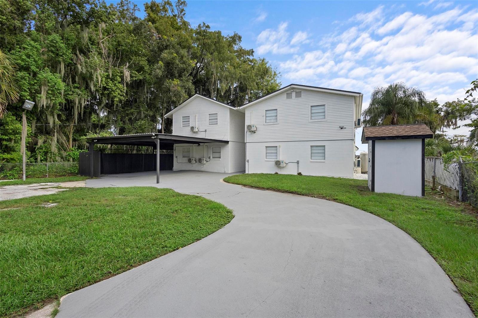 1824 Lake St Property Photo 1