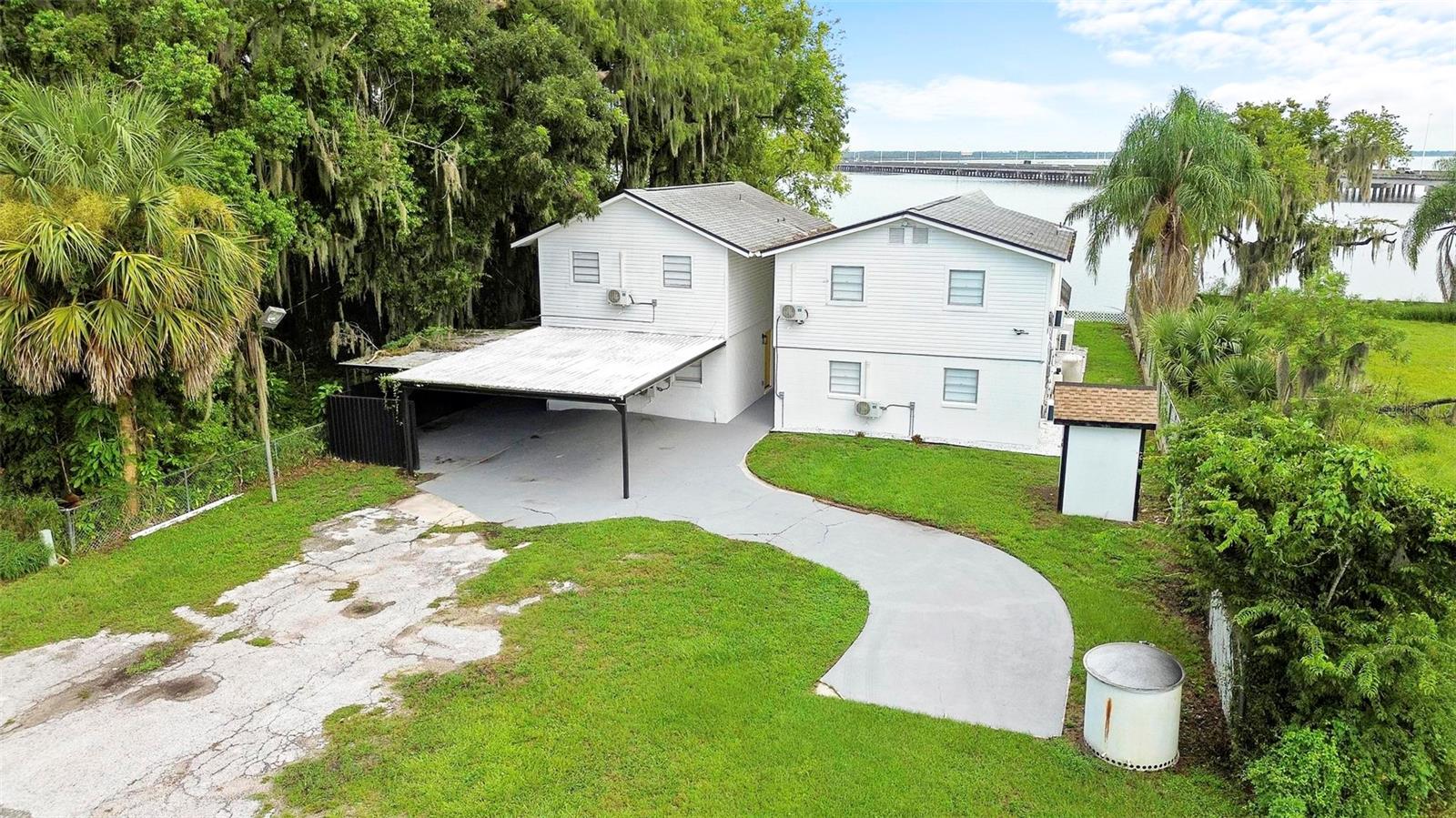 1824 Lake St Property Photo 2