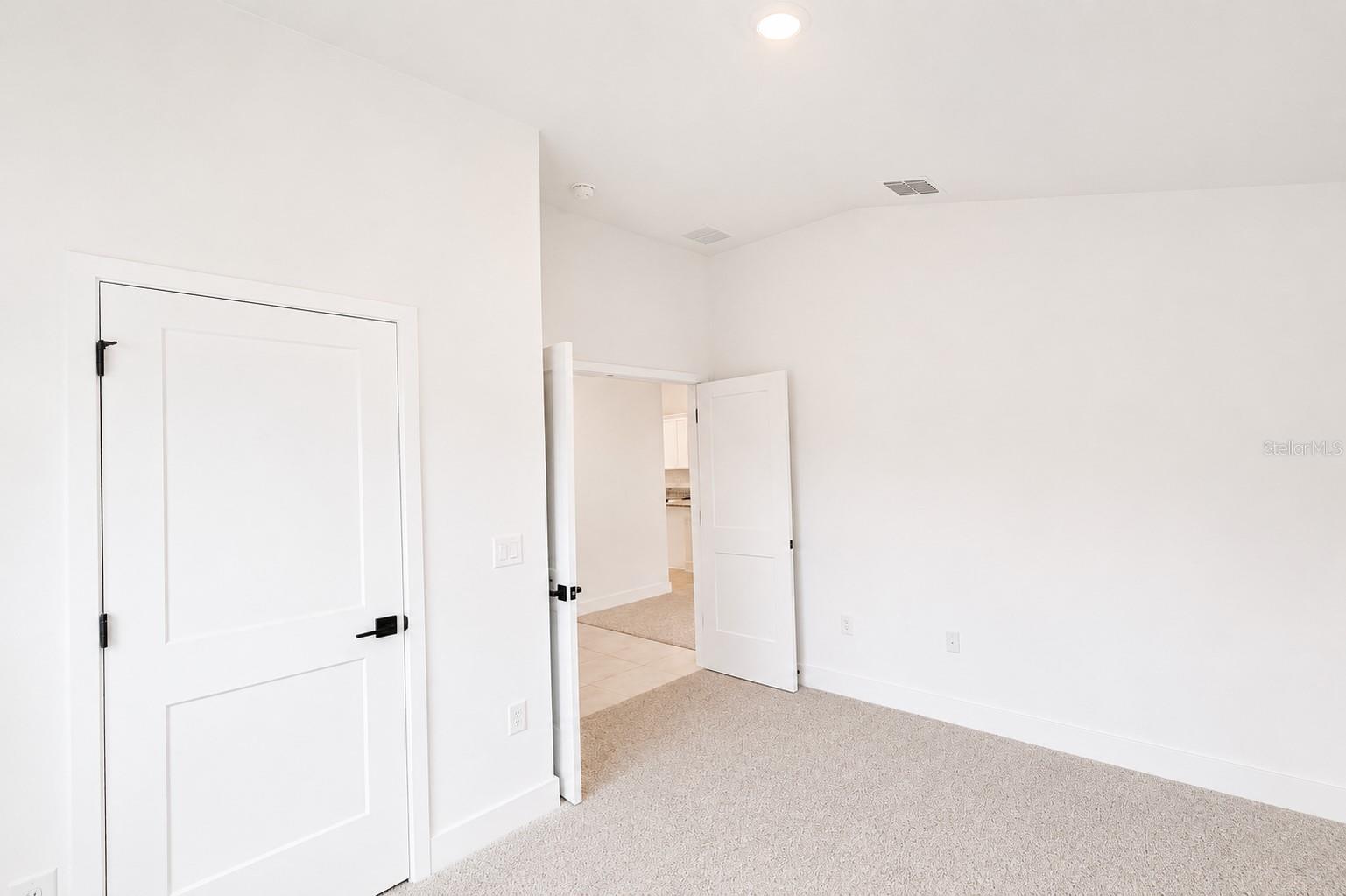 7592 Bent Tree Loop Property Photo 5