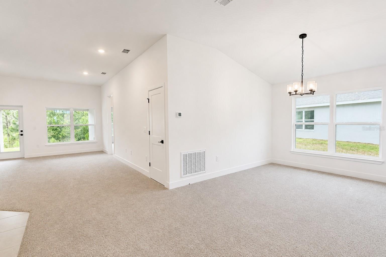 7592 Bent Tree Loop Property Photo 7
