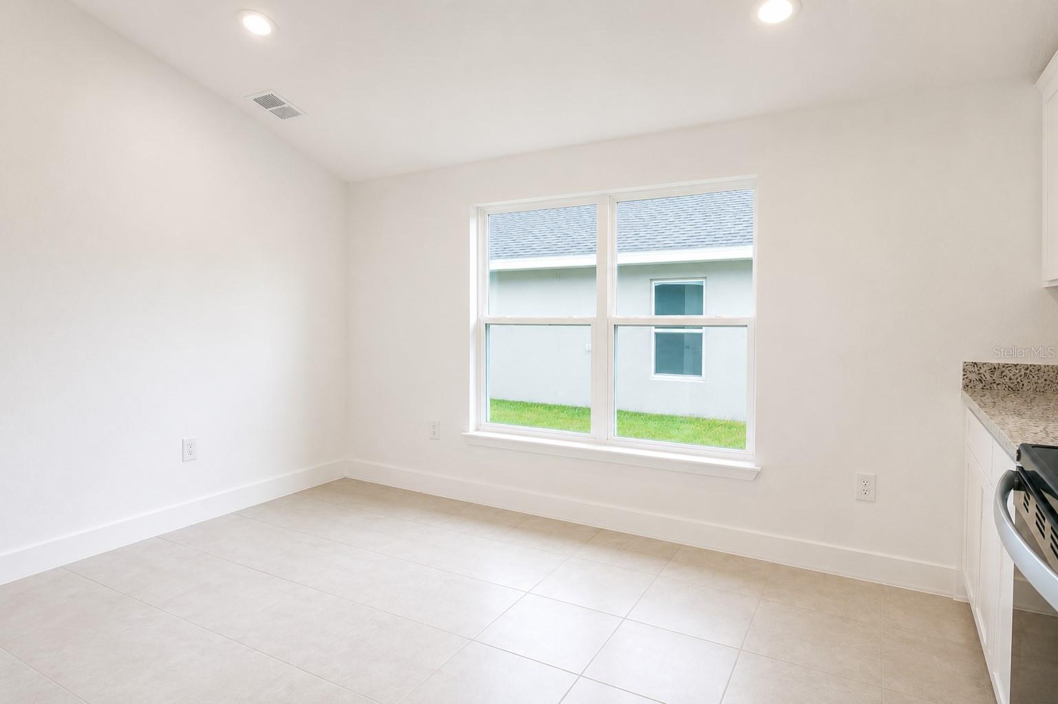 7592 Bent Tree Loop Property Photo 10