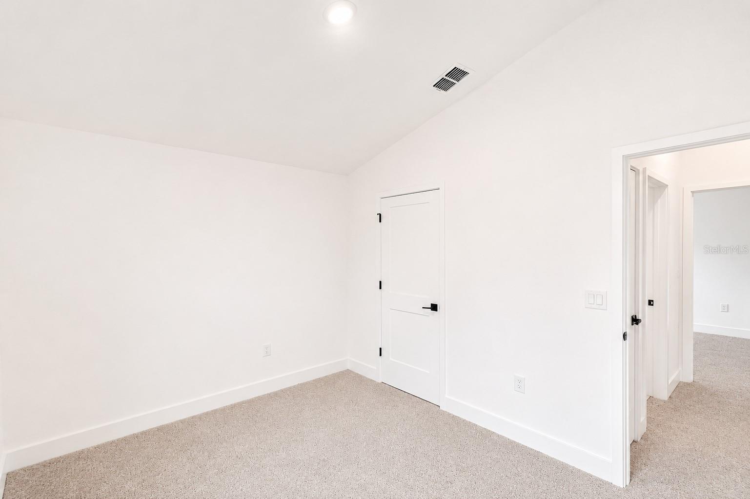 7592 Bent Tree Loop Property Photo 19