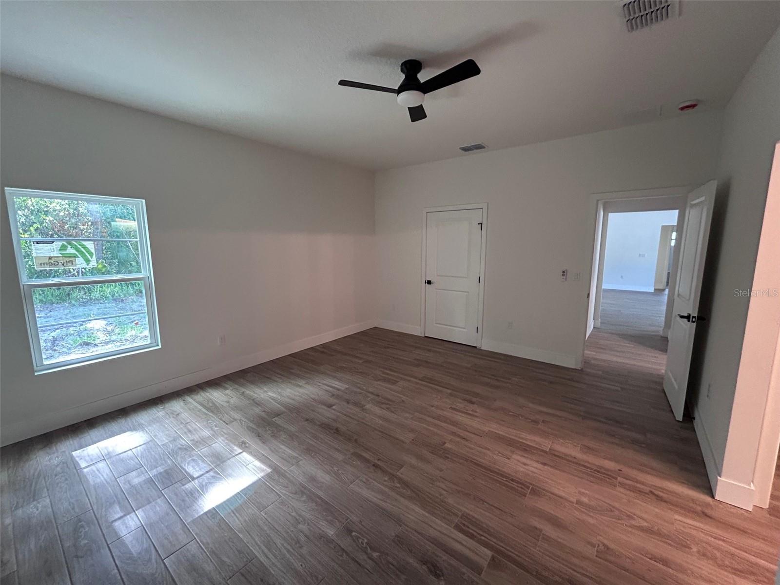 340 Kimble Ave Property Photo 4