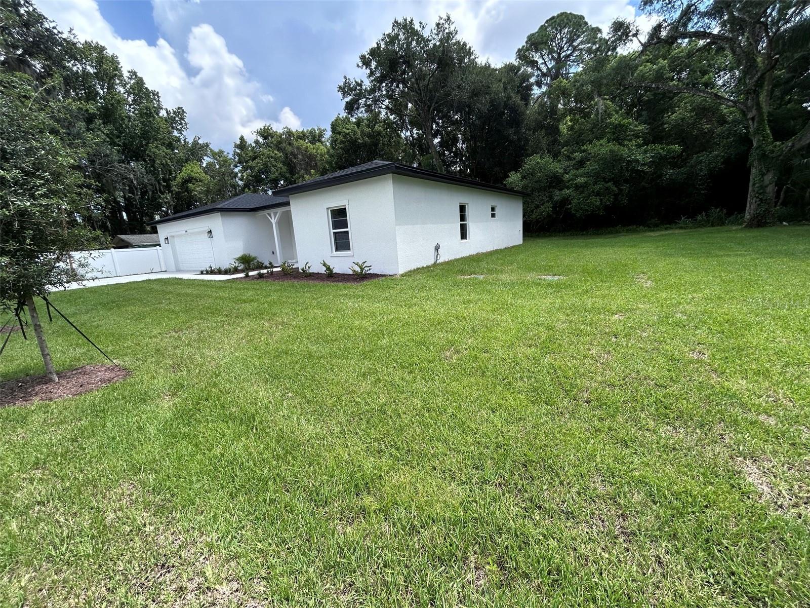340 Kimble Ave Property Photo 11