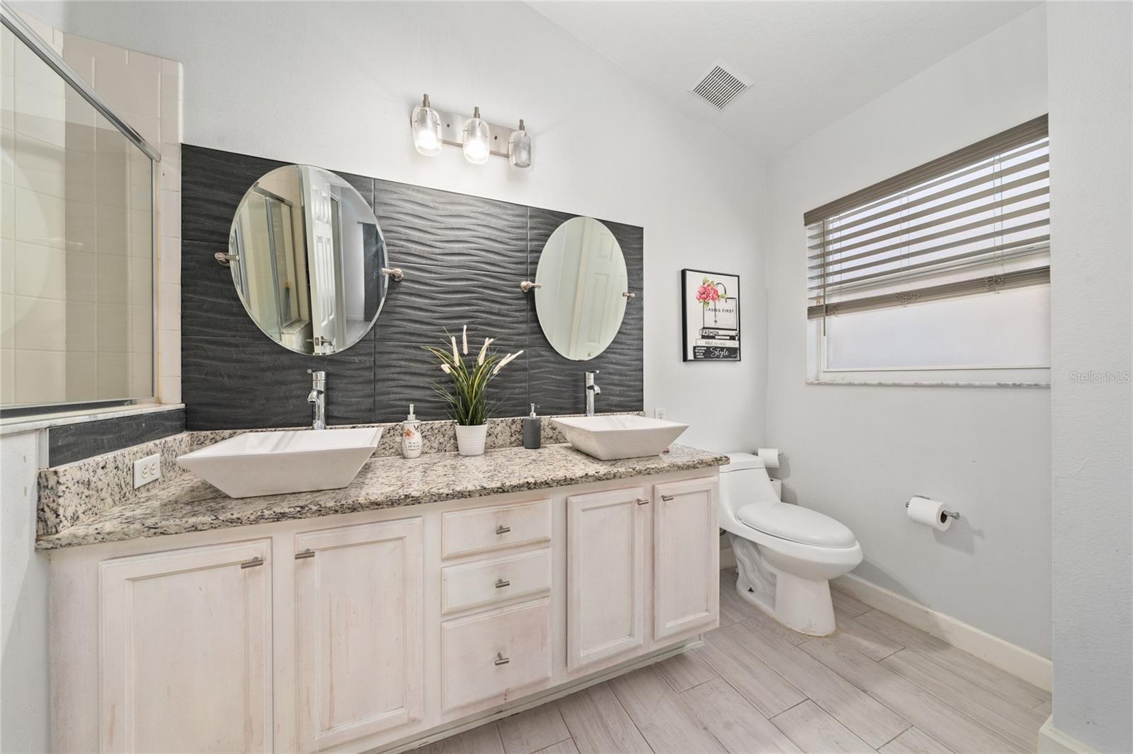 2822 Moultrie Creek Dr Property Photo 16